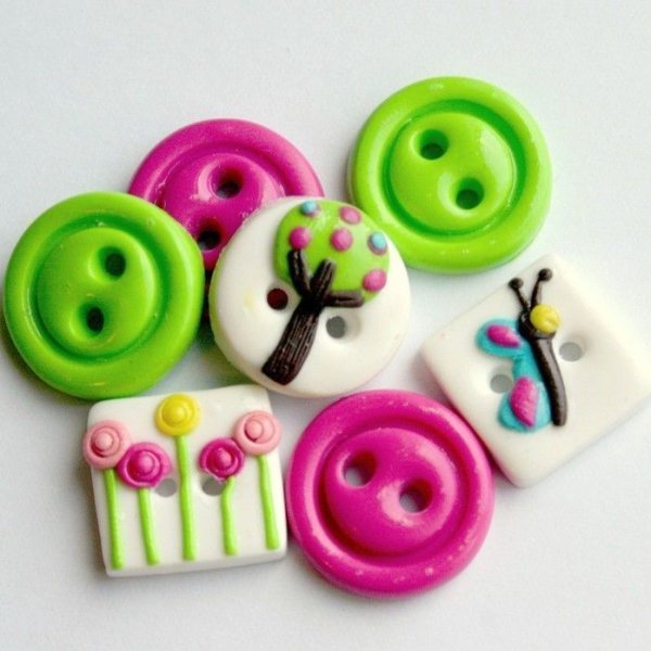 Пуговицы из пластмассы