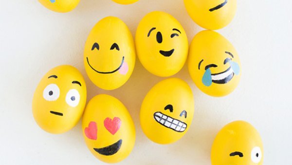 Смайлы на яйцах
