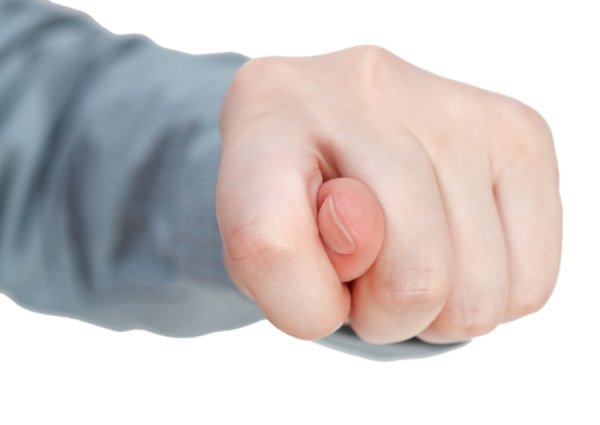 Рука показывает кукиш