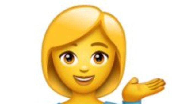 Смайлик девушка с поднятыми руками
