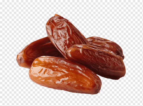 Финики на белом фоне