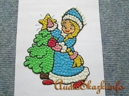 Новогодняя аппликация из пластилина