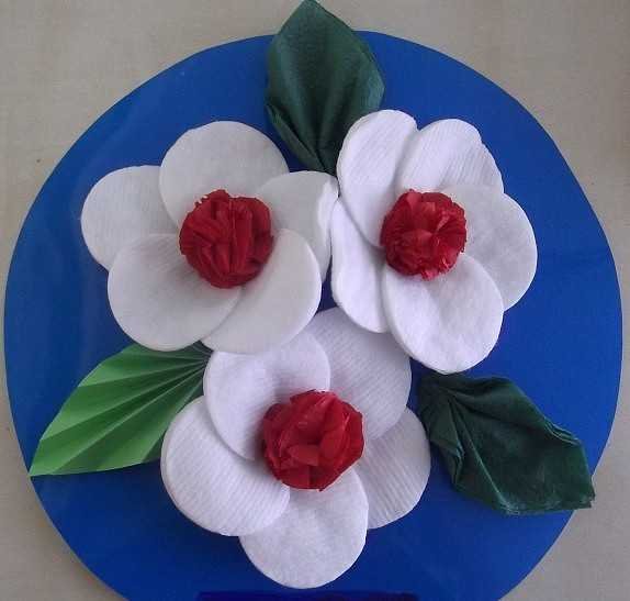 Открытка для мамы из ватных дисков