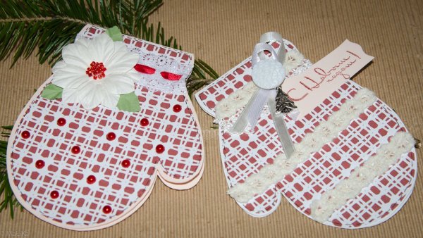 Новогодняя открытка варежка