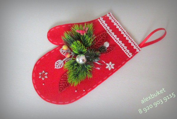Новогодняя рукавичка для подарка