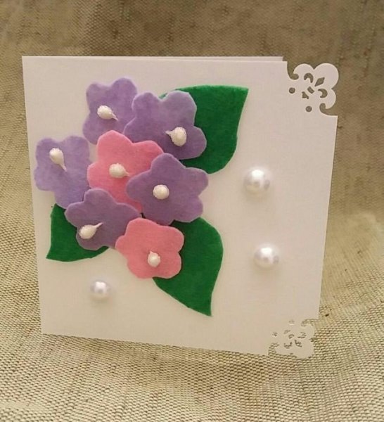Открытка с фетровыми цветами