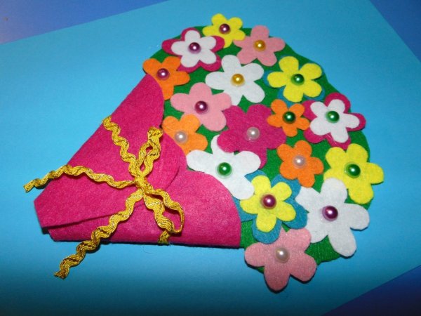 Подарок бабушке из фетра