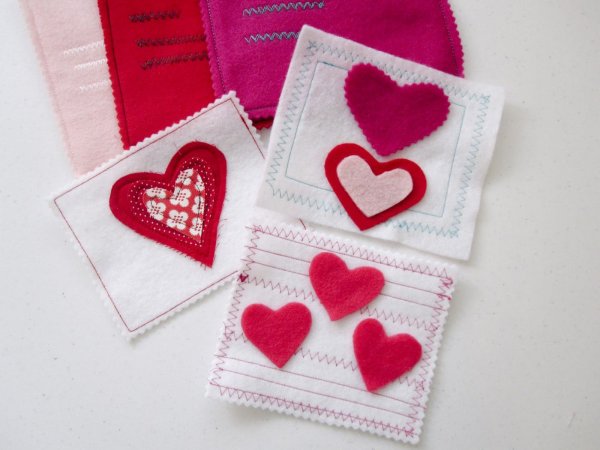 Открытка с сердечками из фетра