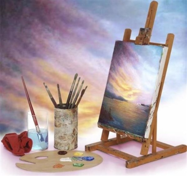 Мольберт и краски