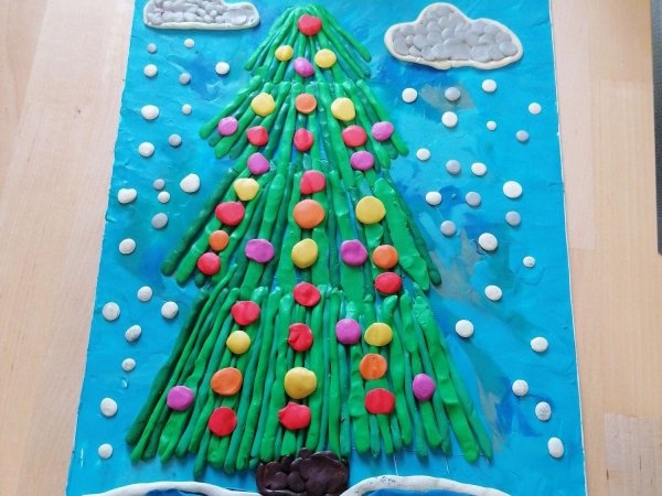 Новогодняя картина из пластилина