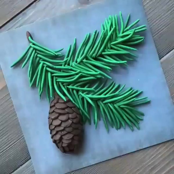 Еловая веточка из пластилина