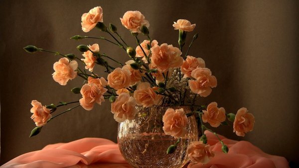 Цветы в вазе