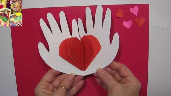 Поделка руками мамы