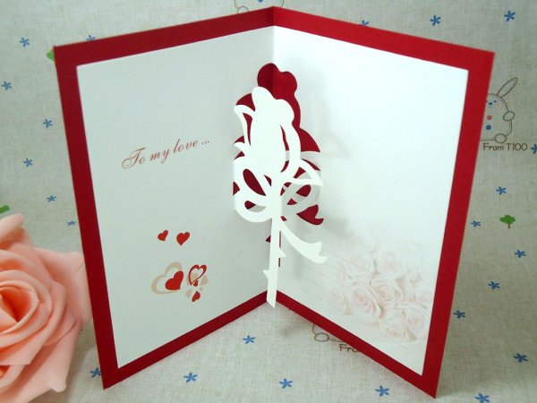 Открытка с выдвижными деталями