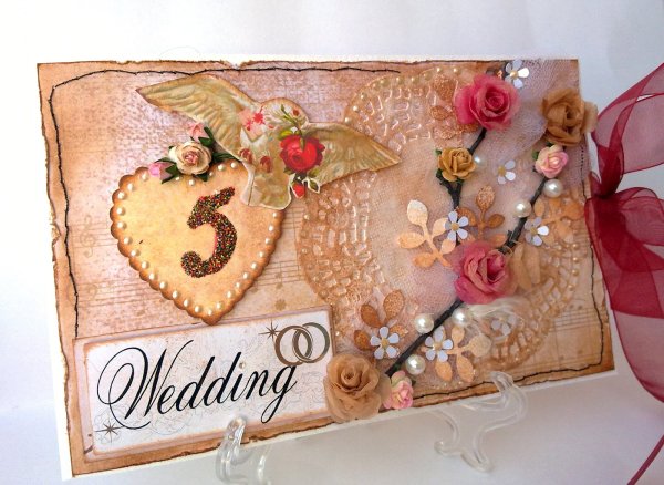 Подарок на свадьбу из дерева