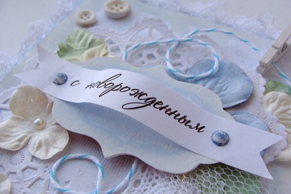 С новорожденным мальчиком