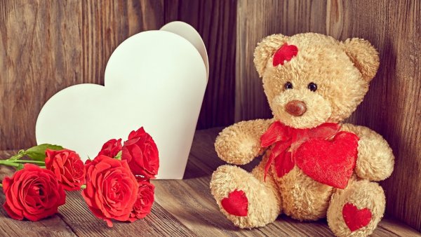 Мишка с цветами