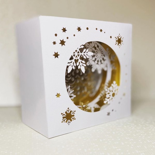 Открытка бумажный туннель