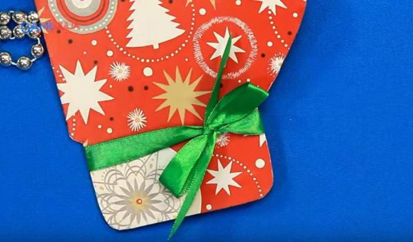 Новогодняя открытка рукавичка