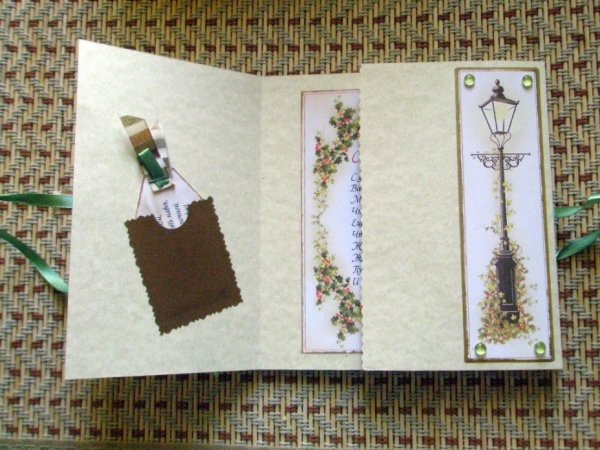 Внутри открытки украсить