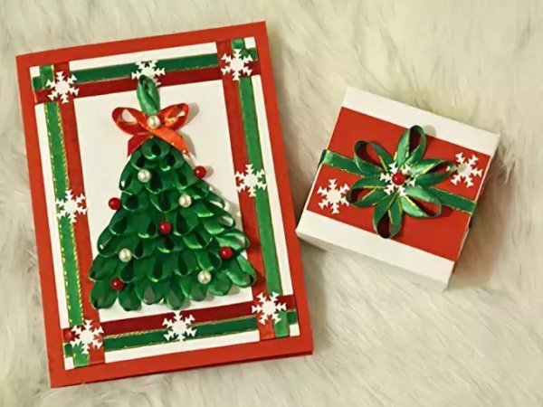Новогодняя открытка из лент