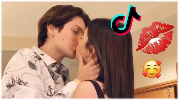 Чарли ДАМЕЛИО И Чейз Хадсон поцелуй