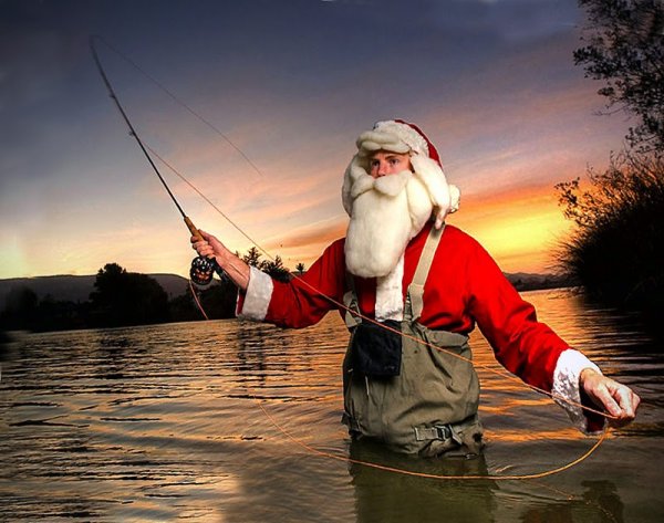 Дед Мороз на рыбалке