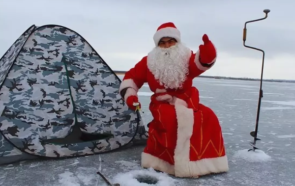 С наступающим новым годом рыбаки
