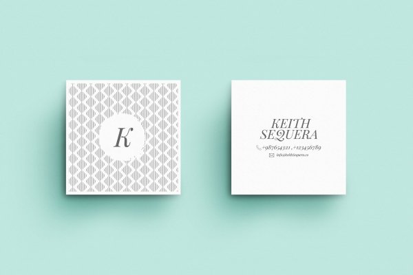 Мокап квадратной открытки