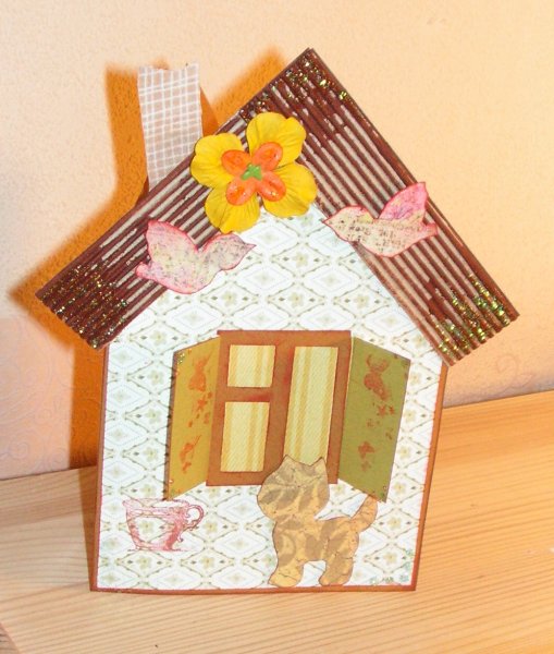 Открытка домик с окошком