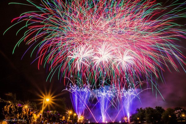 Поздравительный фейерверк