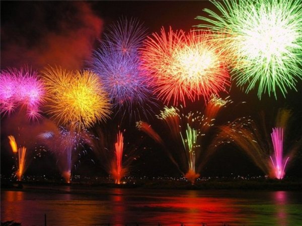 Поздравляем фейерверк