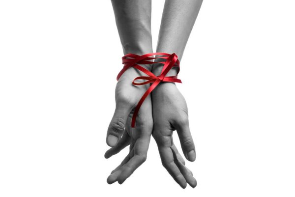 Невидимой красной нитью