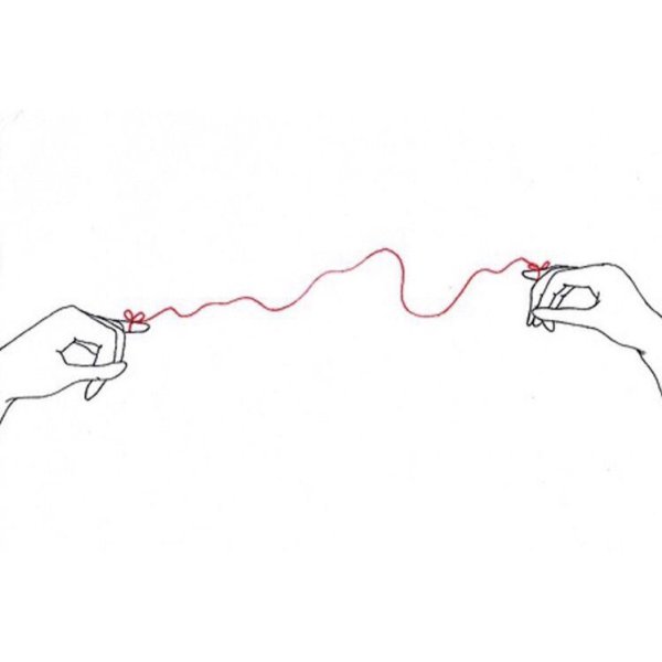 Руки связанные красной нитью