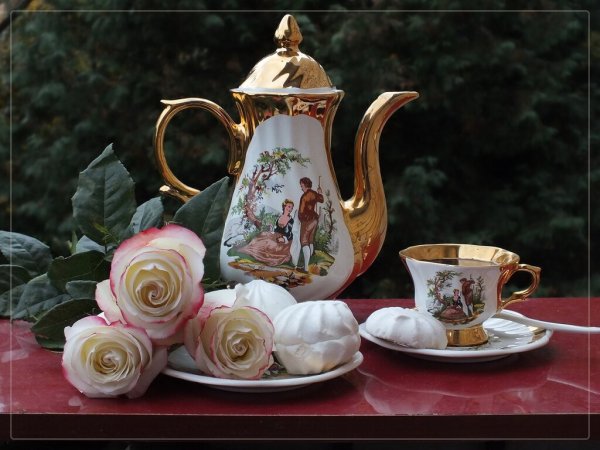 Доброе утро с чайным сервизом
