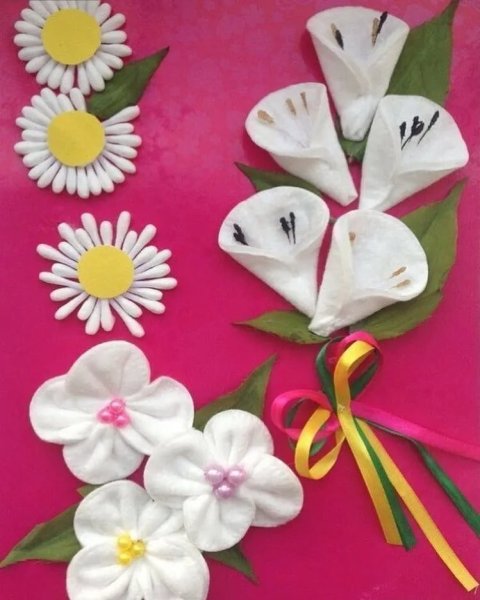 Открытка для мамы из ватных дисков