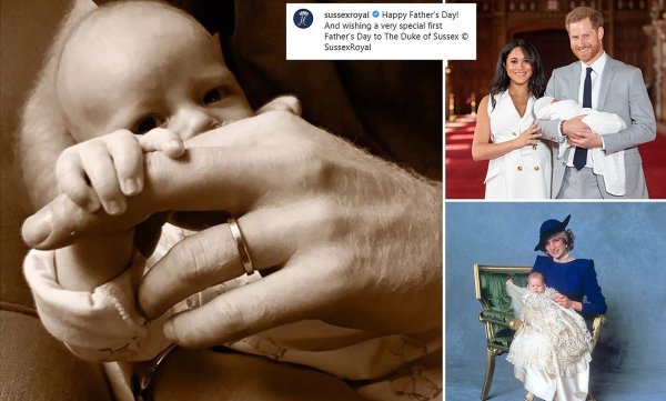 Меган с сыном и книгой