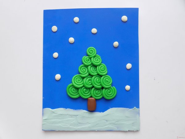 Елочка из пластилиновых шариков