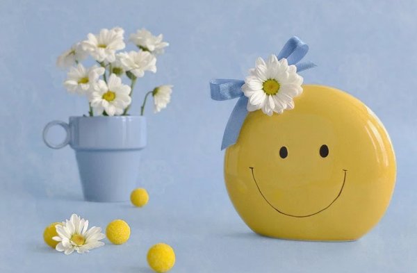 Медвежонок с ромашкой из мультика