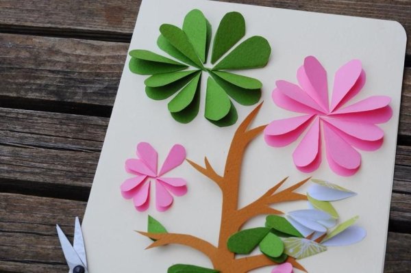 Открытка из цветной бумаги