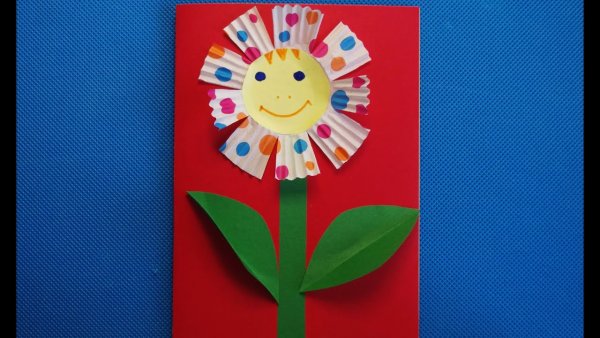 Аппликация цветы в руке