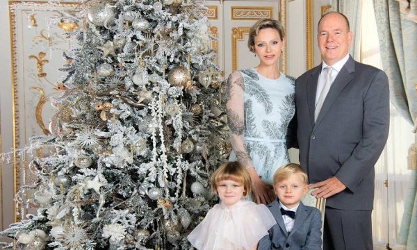 Рождественские открытки королевской семьи Великобритании