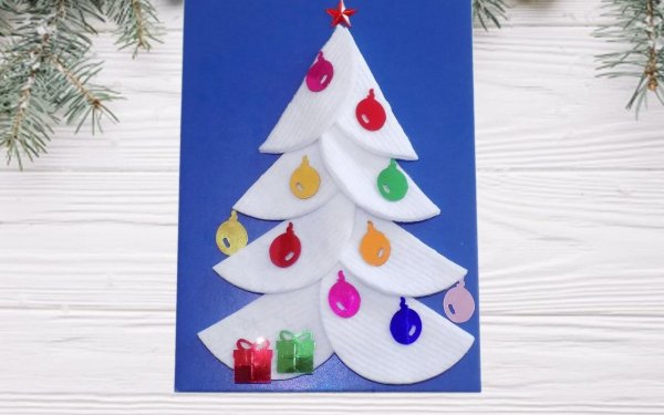 Новогодняя открытка Снеговик из ватных дисков