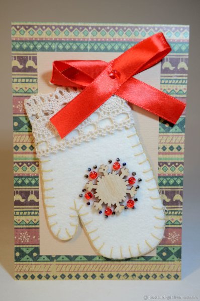 Новогодняя открытка в руках