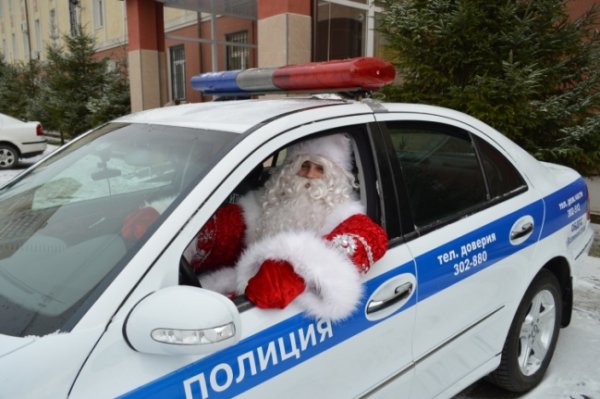 Советские новогодние открытки с автомобилями