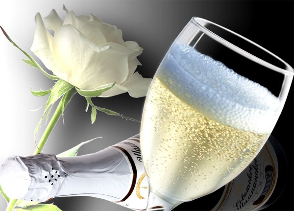 С днём рождения шампанское