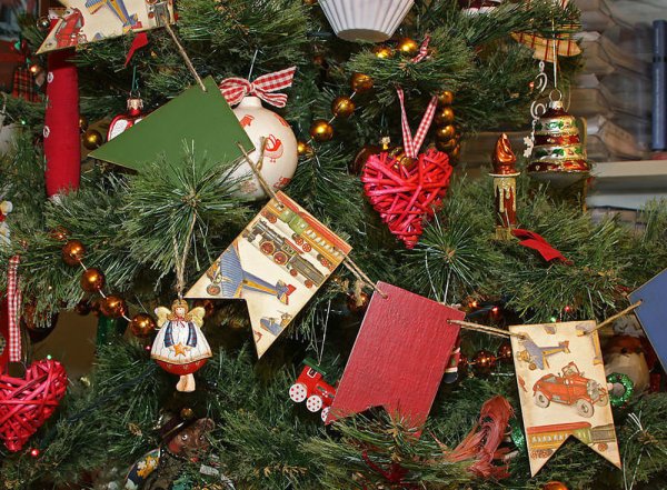 Украшение елки в ретро стиле