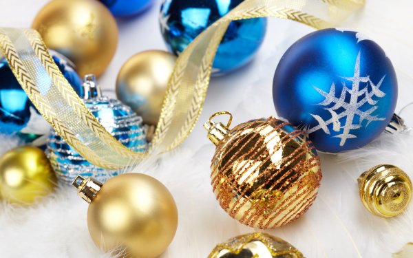 Новогодние игрушки