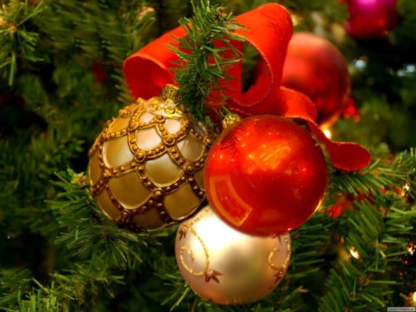 Новогодние игрушки