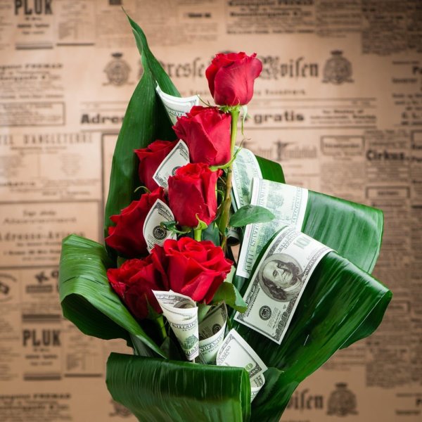 Фиолетовые ирисы букет